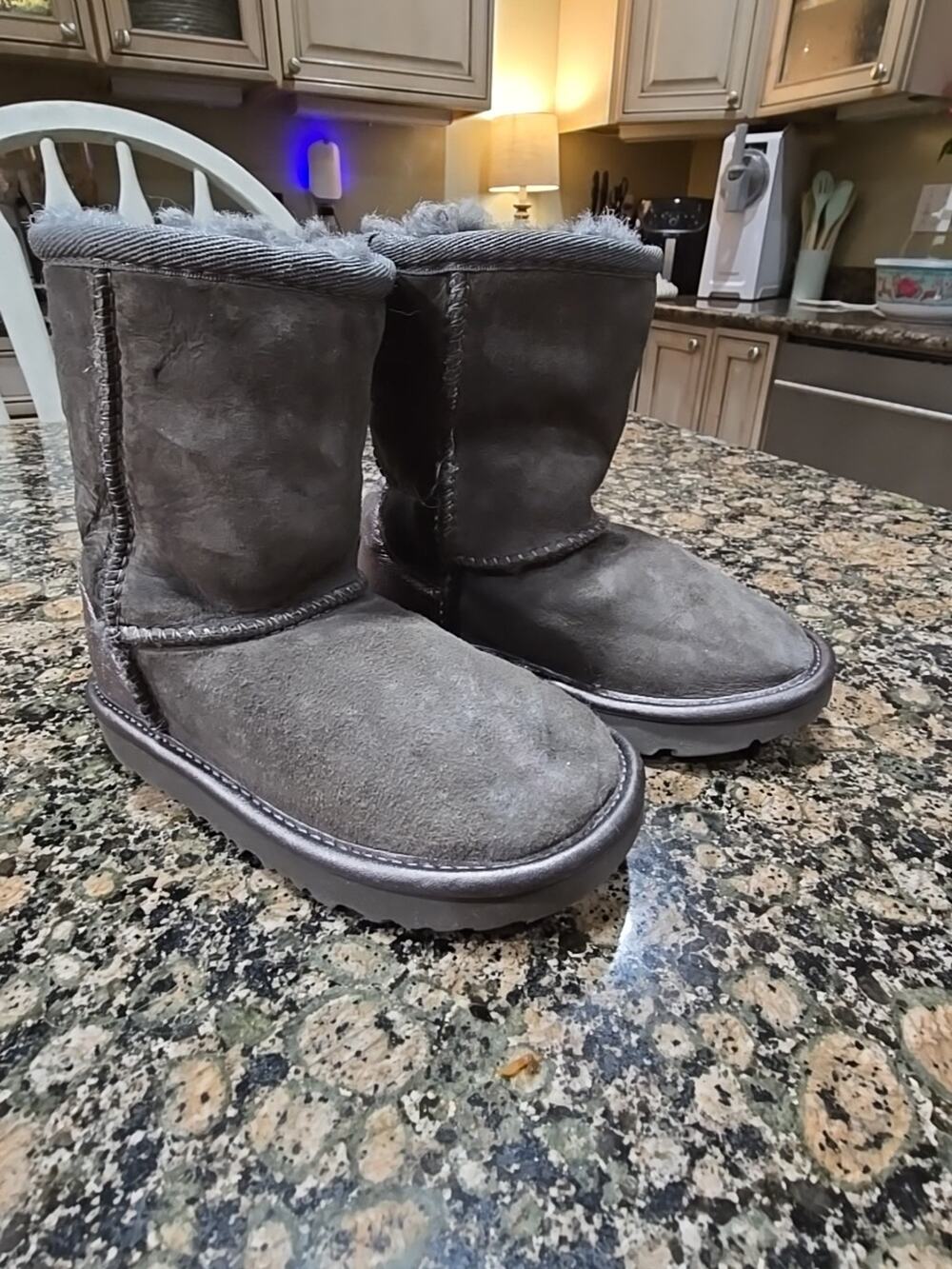 Toddler UGG Classic II Shine Boot Size 9 Gray Toddlers